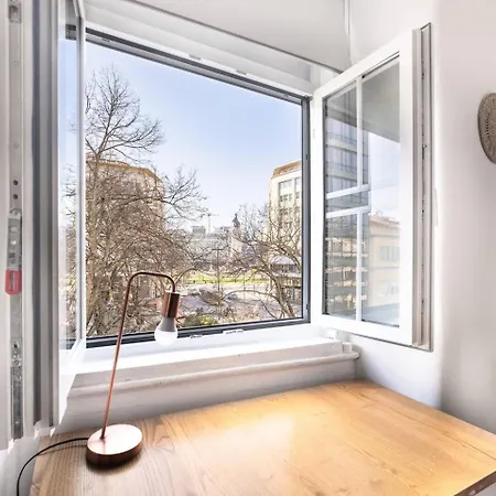 Prime 51 Bedroom Overlooking Marques Pombal Lisbon