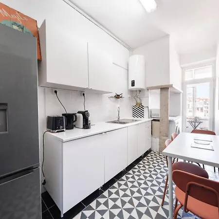 Prime 51 Bedroom Overlooking Marques Pombal Apartment