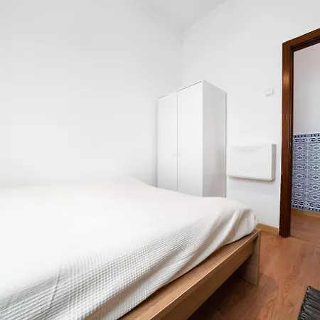 Apartment Prime 51 Bedroom Overlooking Marques Pombal Lisbon